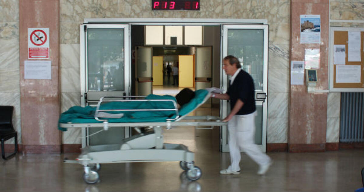 Prima dimessa e poi deceduta, i familiari di un'anziana contro i medici dell'ospedale: pronti alla denuncia - 