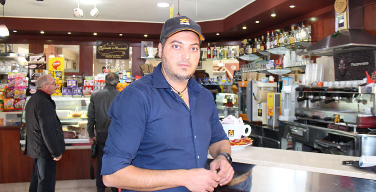 "Si ubriacano e molestano le donne", la rivolta dei residenti a Manfria contro i migranti - 