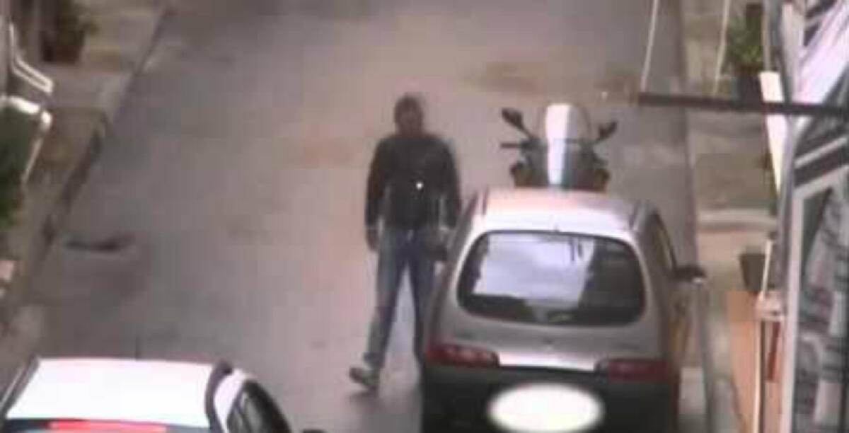 Lo spaccio a Baracche, uno dei pusher patteggia: la vendita della droga ripresa dagli investigatori - 
