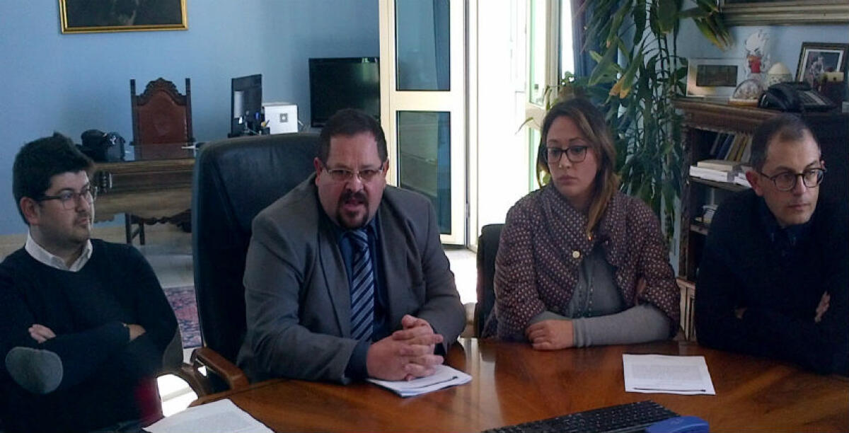 La frattura con i 5 Stelle e l'espulsione, "Messinese venga in aula": chiesto un consiglio straordinario - 