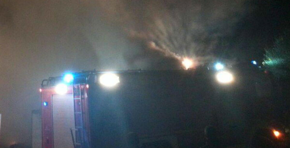 Un principio d'incendio all'ex mattatoio, i carabinieri fermano alcuni senza fissa dimora - 