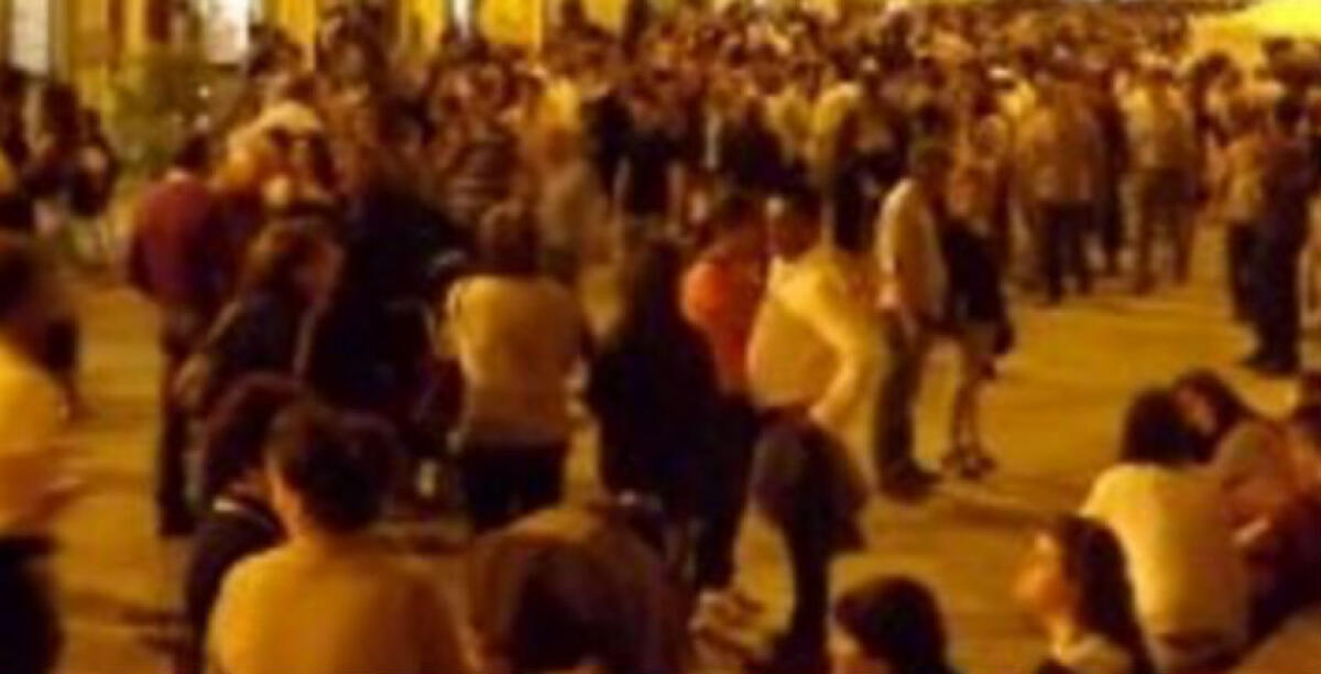 Violento confronto in piazza Sant'Agostino, diversi giovani si sono affrontati nella notte - Immagini di repertorio