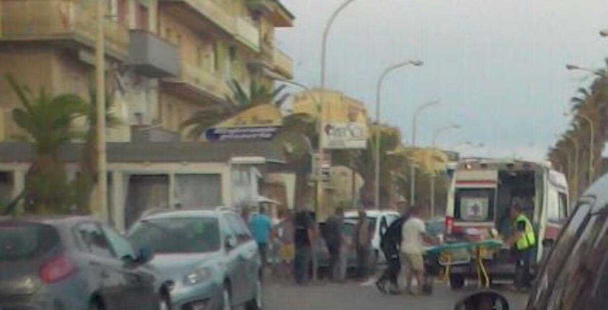 Un anziano ferito sul lungomare dopo un incidente, era in sella ad uno scooter - 