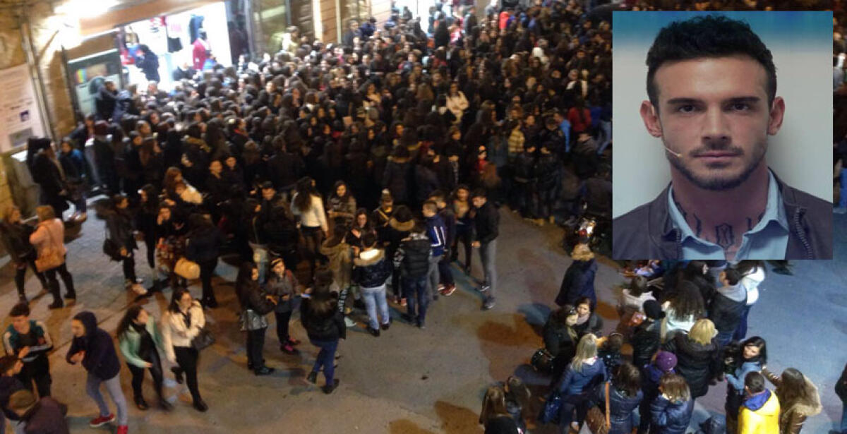 Fans scatenate per l'arrivo del tronista Lucas, in centinaia ad attenderlo -