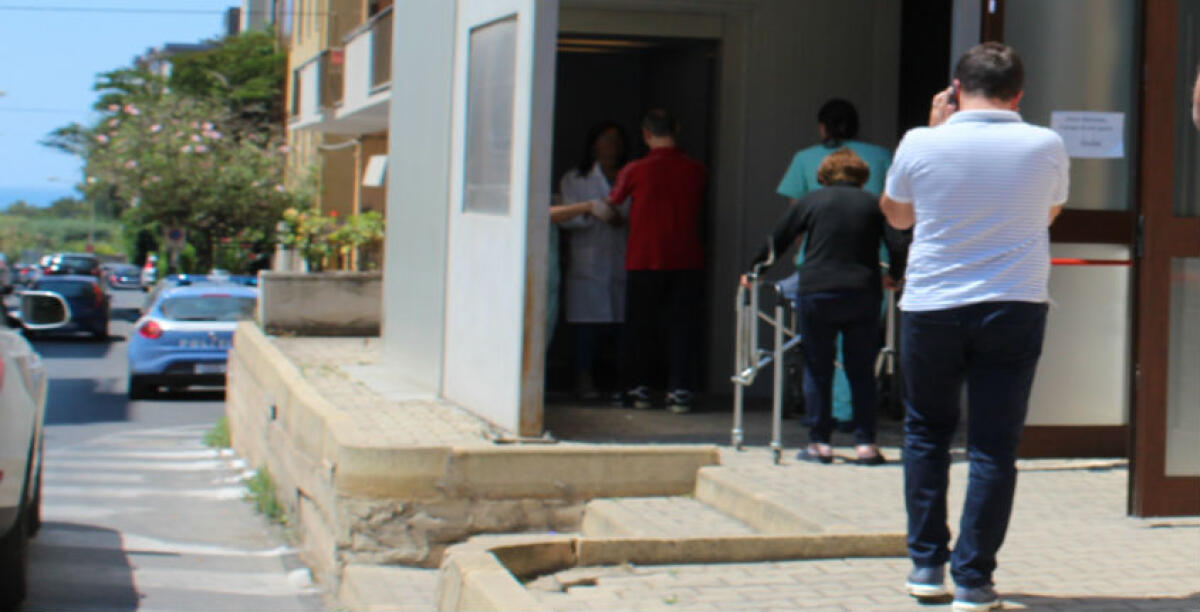 Caos Rsa Caposoprano, l'Asp non paga e 50 dipendenti senza stipendio da 14 mesi - 