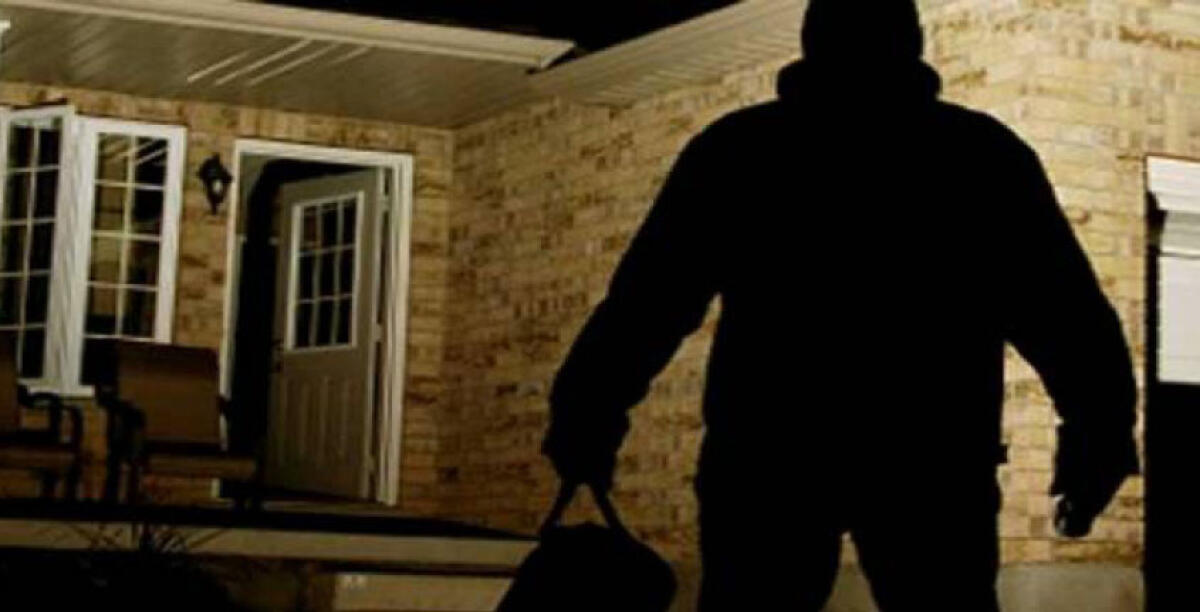 Nessun reato se difendi la tua casa, al Comune si può firmare la proposta di legge - 