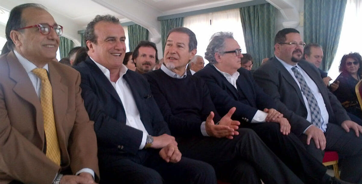 Trivelle...e non solo, il sindaco da Musumeci: i grillini a favore del referendum e contro il "flop" del petrolio - 