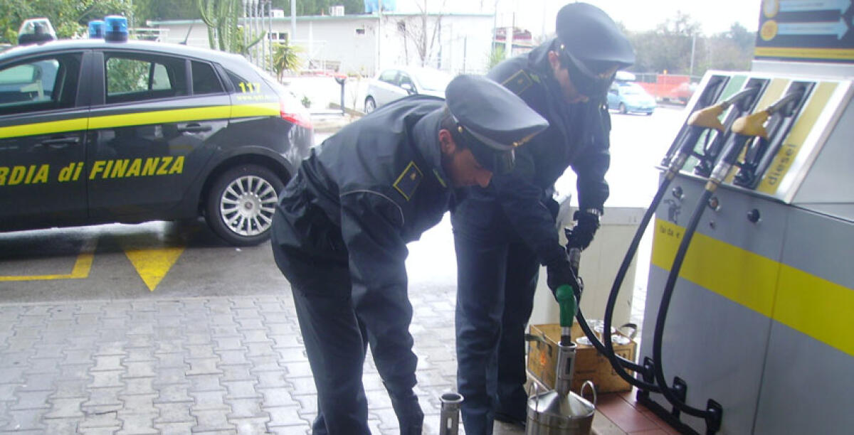 Multa da 10 mila euro a distributore di gpl domestico abusivo, riforniva un "padroncino" - 
