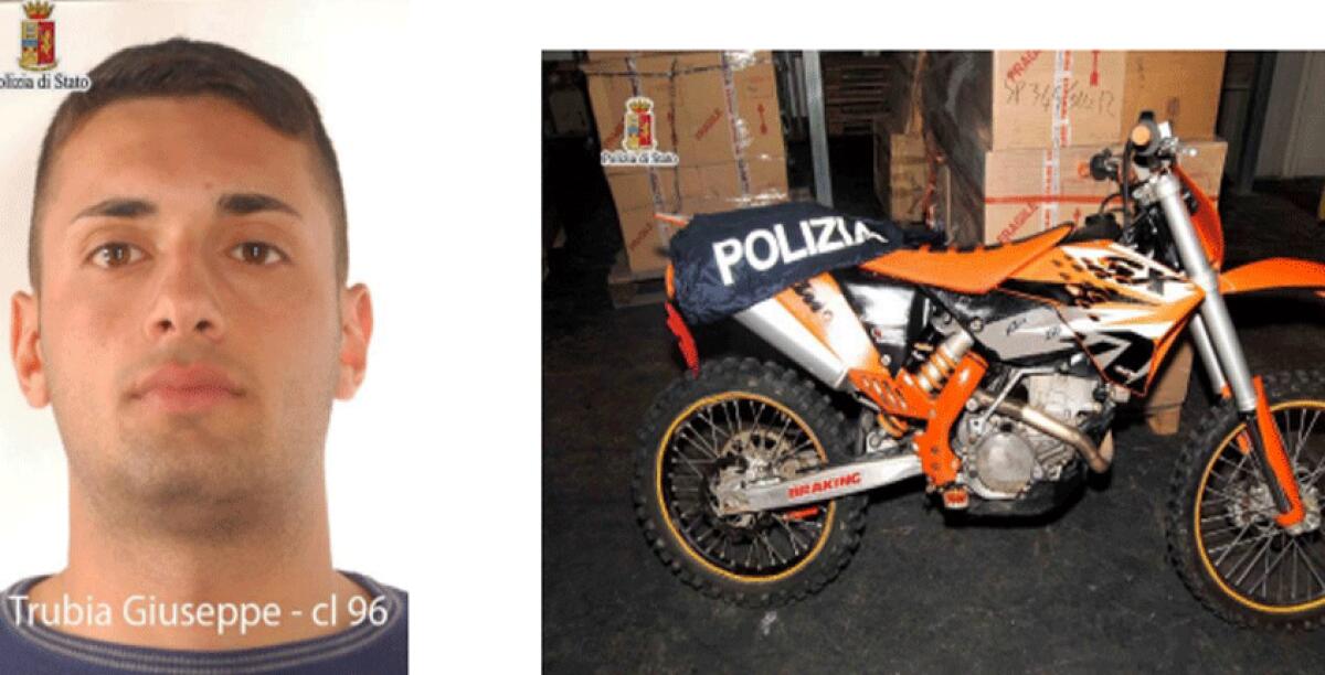 Ruba tre moto da cross nella zona industriale, arrestato un ventenne - 