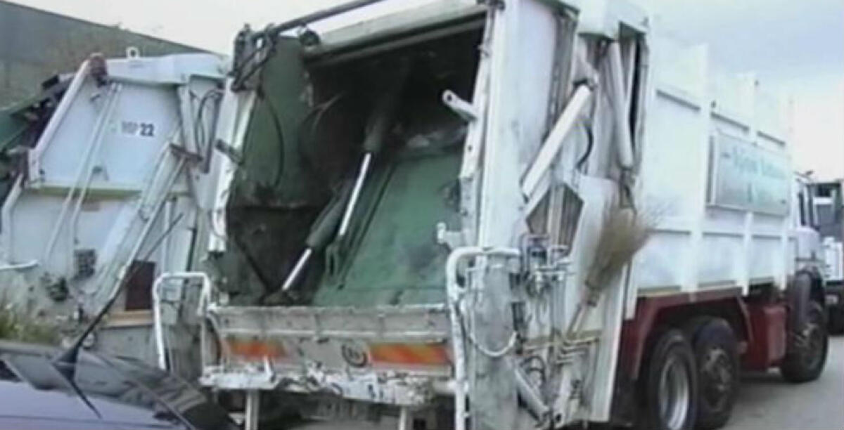 Travolto da un autocompattatore, impugnata l'assoluzione del collega: la morte di La Cognata in appello - 