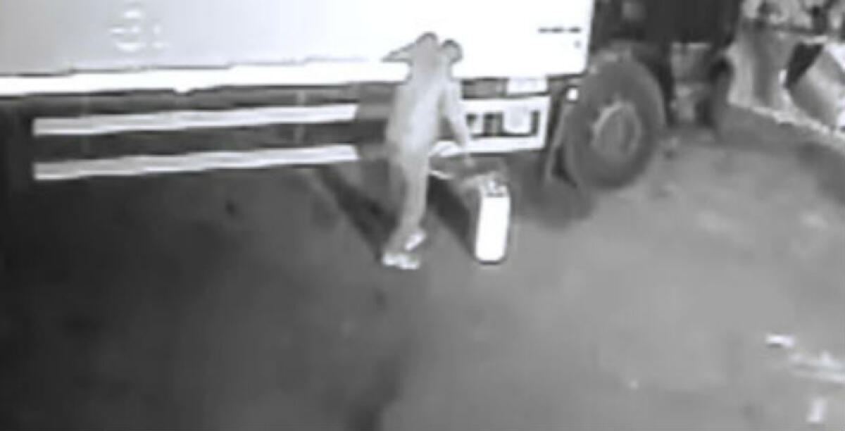 Un'azienda edile presa di mira, mezzi e materiali portati via: quattro a processo - 