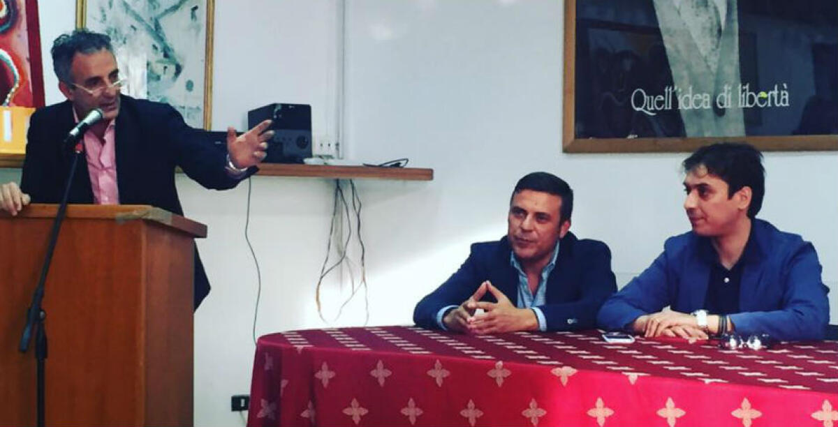 Il Pd dice sì alle riforme di Renzi, manca solo la pace interna: al Sileno c'erano anche i "ribelli" - 