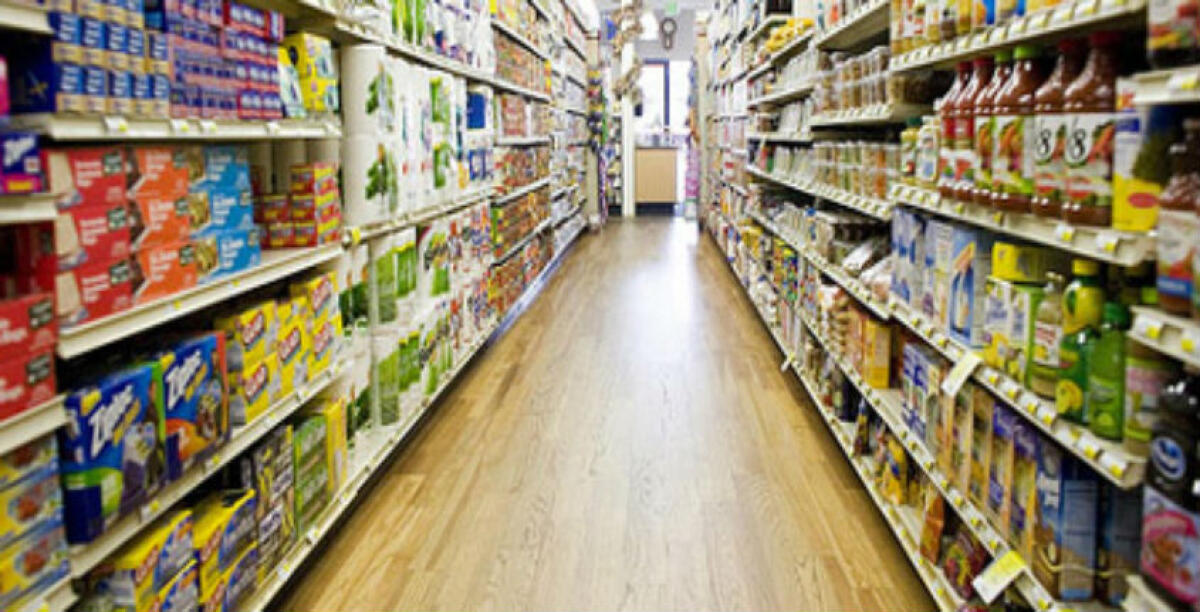 Cercano di cambiare vita, quattro giovanissimi a rischio lavoreranno in due supermercati - 