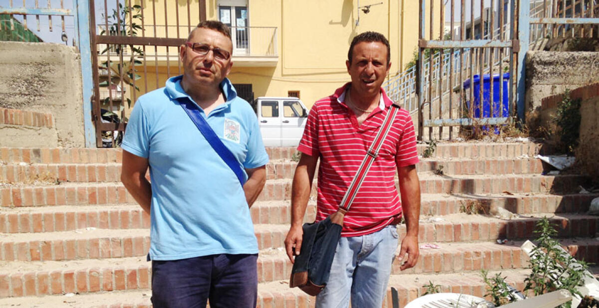 Il giardino dell'Acropoli ripulito dalla coop di ex detenuti grazie al Lions Club -