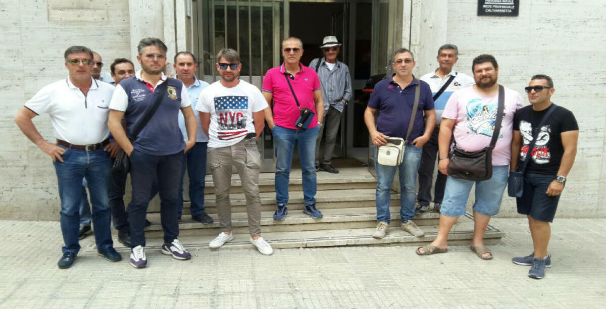 Sei mesi senza pagamenti, gli operai Eurocoop all'Inps e in prefettura: "Cosa sta succedendo?" - 