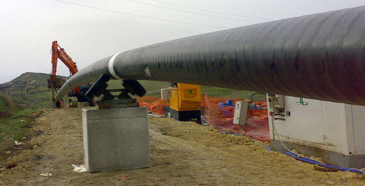 Si rompe la condotta sulla Gela-Aragona, niente acqua per tre giorni nelle zone balneari del Buterese - 