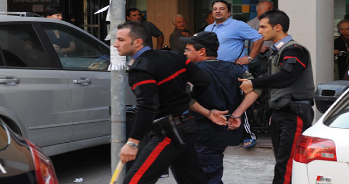 I colpi al market e gli spari alla pompa di benzina, tre rapine in pochi mesi: accuse a due giovani - 