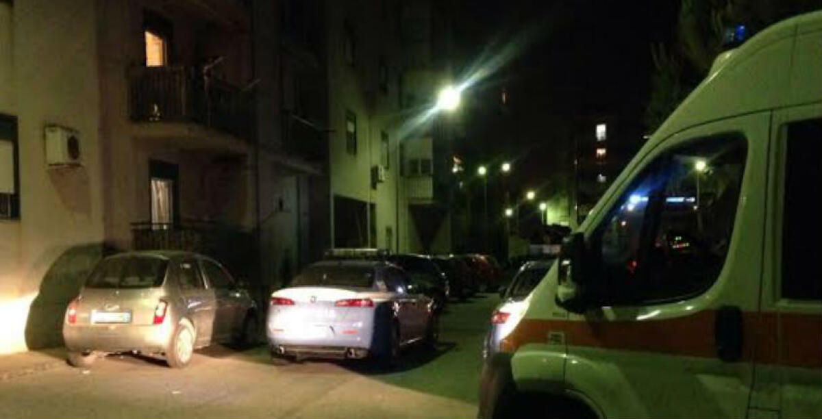 Barricato in casa, minaccia di far esplodere l'abitazione: paura a Fondo Iozza - 