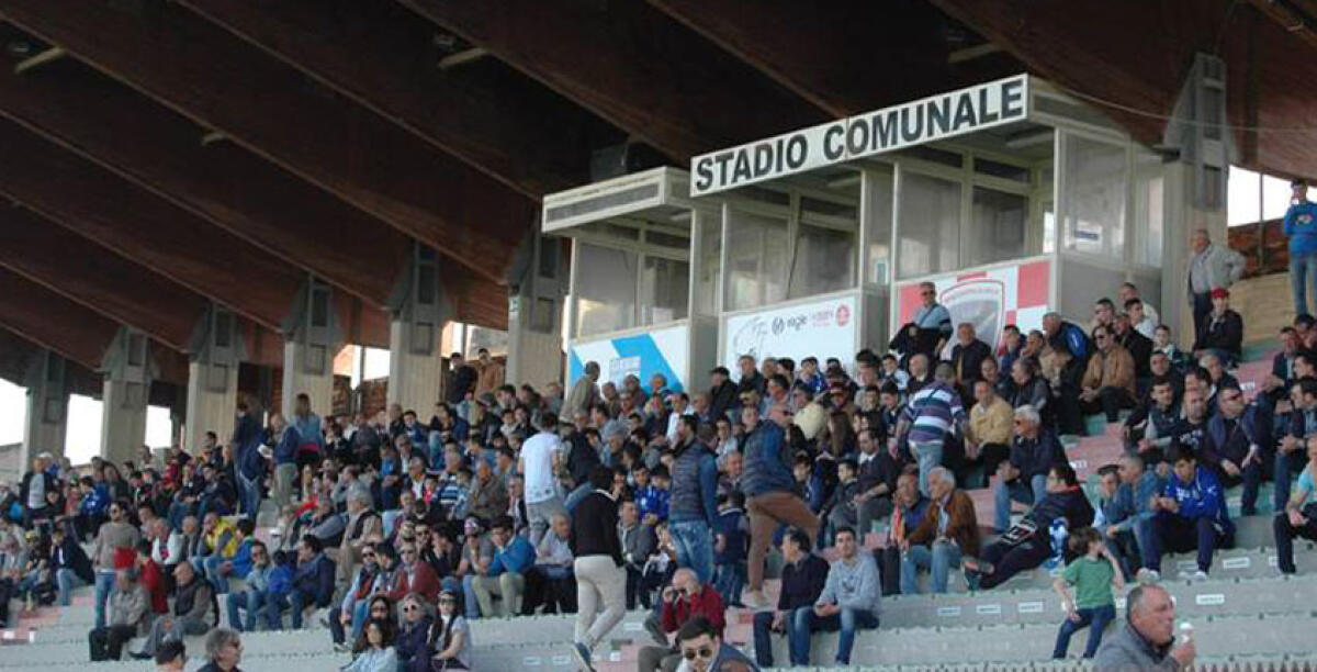 Rivoluzione biancazzurra, sette giocatori non confermati nel Gela calcio - 