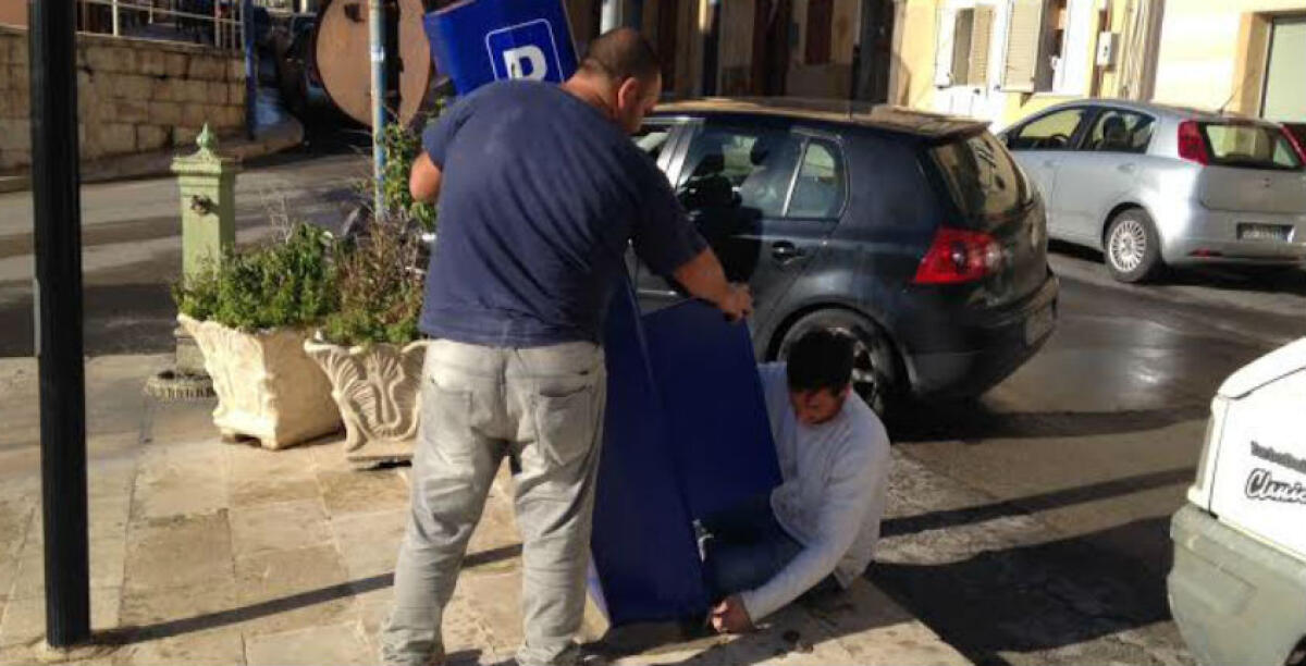 Strisce blu sul lungomare, Casano scrive ai dirigenti: "C'è una proroga...si viola il capitolato" - 