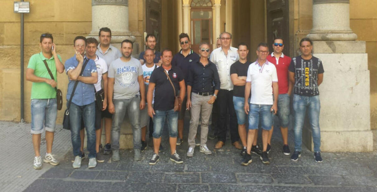 Senza lavoro si rivolgono alla prefettura, gli ex Smim: "Non ci hanno pagato neanche il Tfr" - 