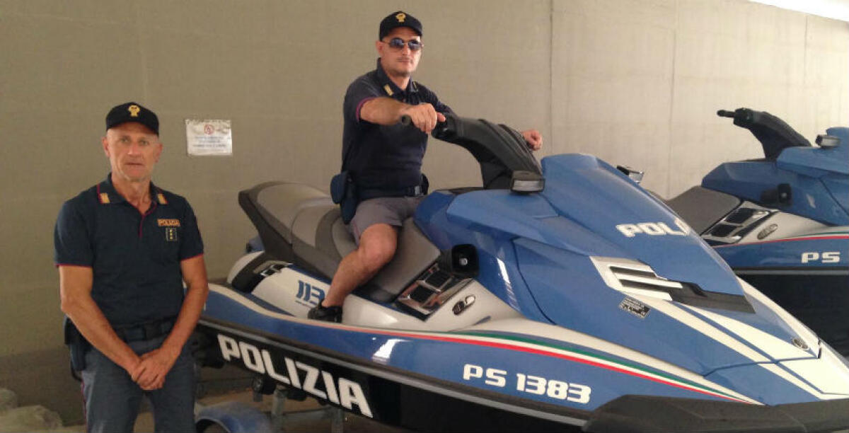 Controlli antiterrorismo, si rafforza la squadra nautica della polizia: pattugliamenti lungo la costa - 