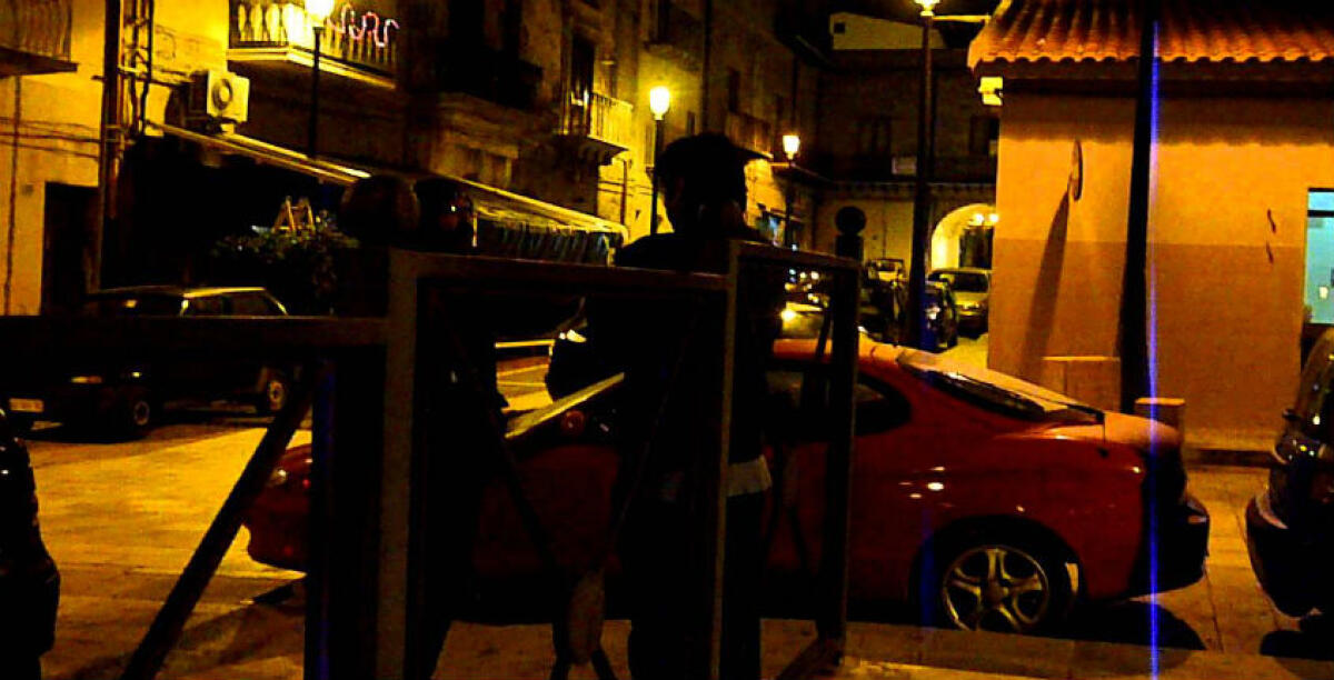 I soldi per stare nella movida di piazza Roma, gli atti tornano ai pm: accuse a quattro giovanissimi - 