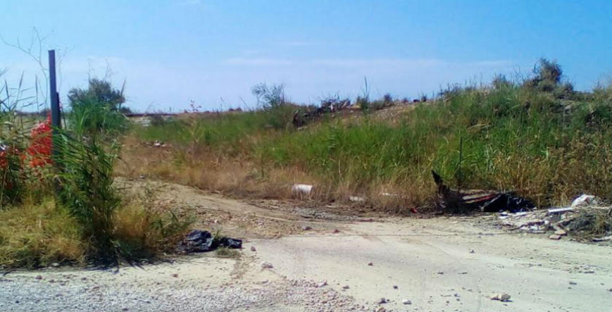 L'ex discarica Cipolla interdetta ma accessibile a tutti e il piano di risanamento latita: "Fu presentato un esposto" - L'area dell'ex discarica Cipolla