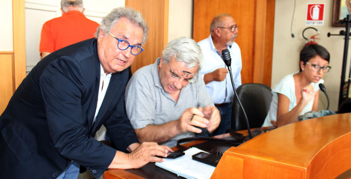 Porto rifugio, un passo avanti e due indietro: tutti contro tutti in consiglio comunale - 