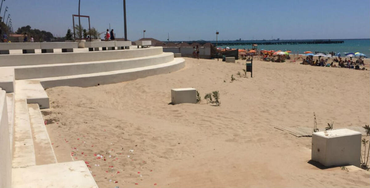 "La sabbia rende inaccessibile il lungomare...chi pensa ai disabili?", Scerra rilancia il caso - 