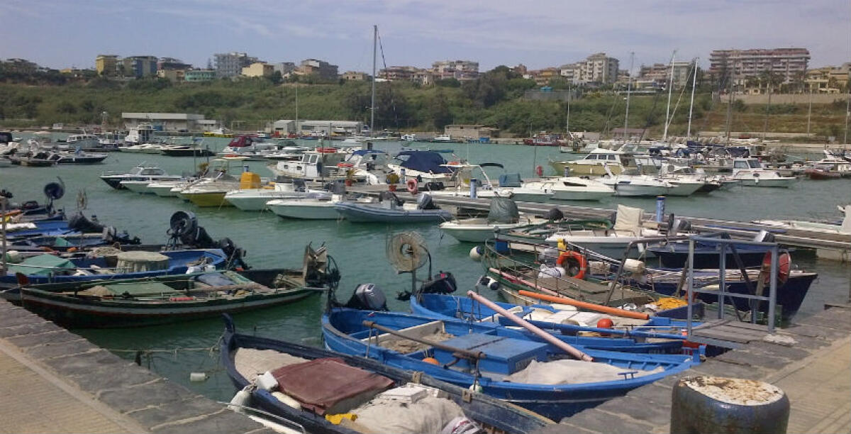 Lo scontro politico sul porto rifugio, Cirignotta: "Il presidente della commissione perde tempo con note inutili..." - 