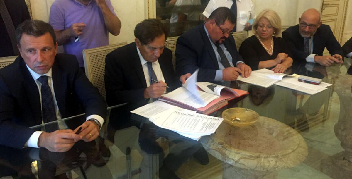 Miracolo a Palermo! Firmato l'accordo di 5,8 milioni di euro per il Porto - 