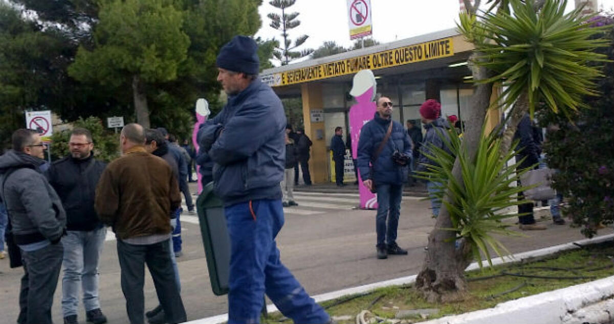 Il governo sull'area di crisi locale, ossigeno per l'indotto Eni? 500 euro al mese e proroga della cassa integrazione - 