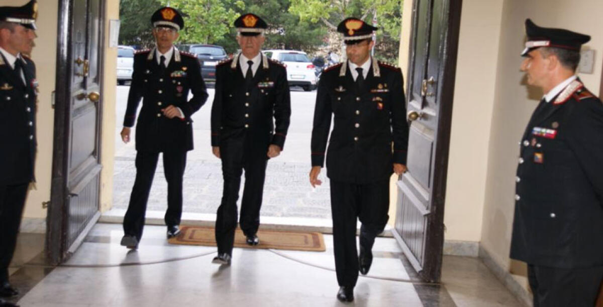 Il generale Del Sette in visita al comando provinciale dei carabinieri - 