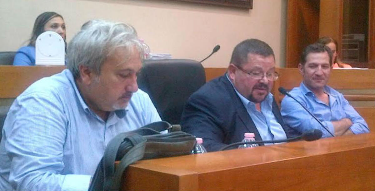 Eni e i risparmi di cassa, la relazione di Messinese: "guerra" nel centro sinistra e addio numero legale - 