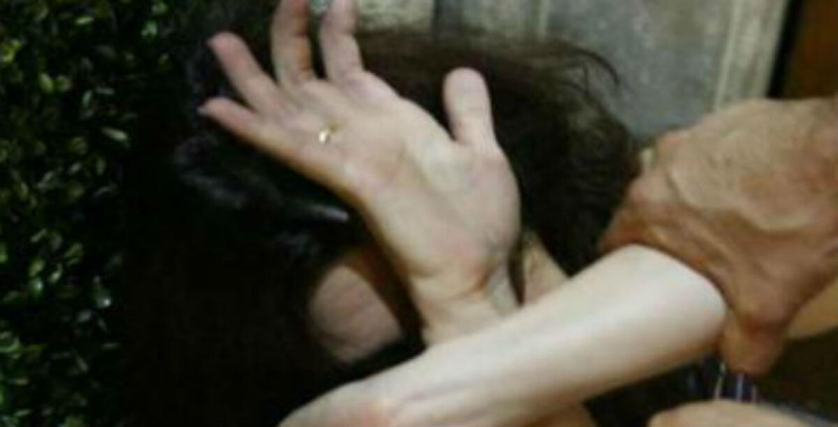 Aggredita dal marito con un pugno al volto, una donna finisce in ospedale - 