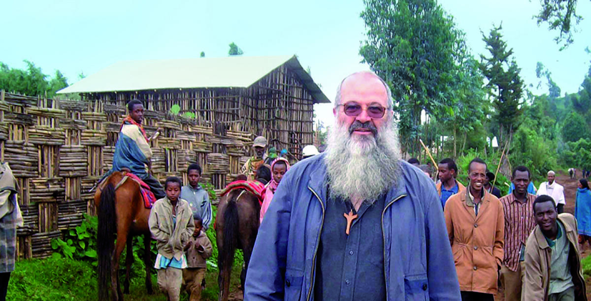 Ogni giorno 150 missionari servono 1500 bambini poveri nel mondo, l'esperienza di padre Corsini - 