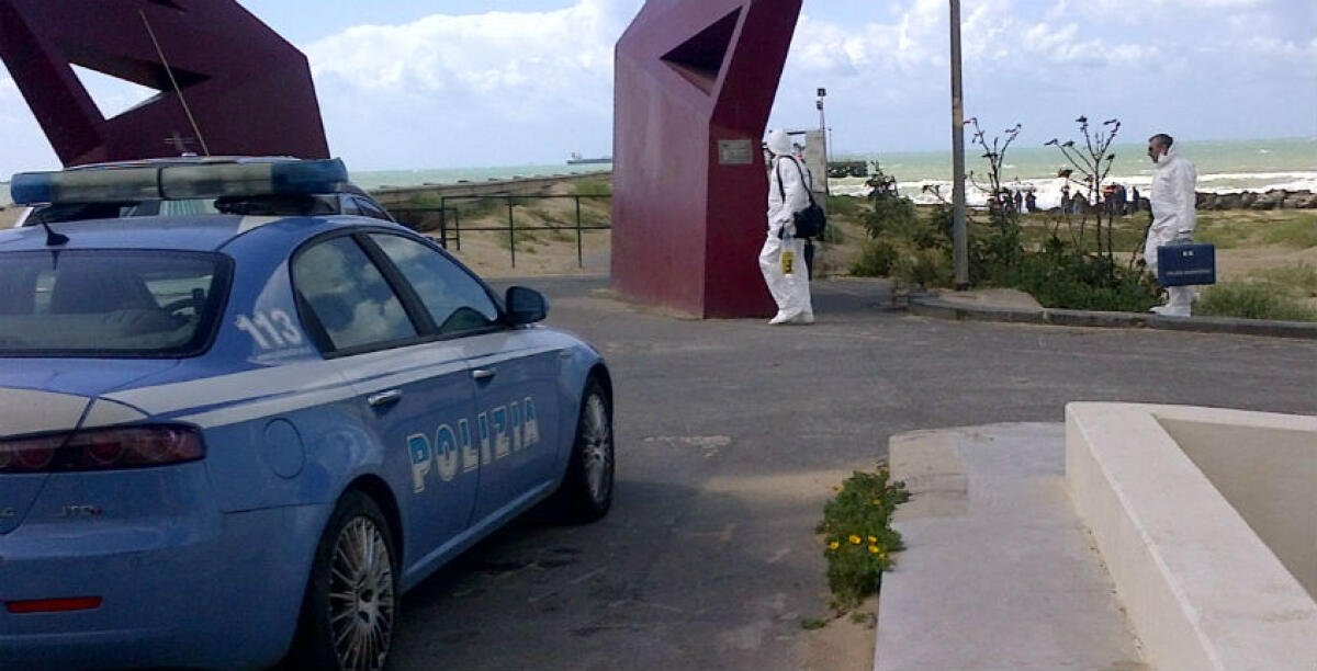 Furto aggravato  e resistenza a pubblico ufficiale, denunciati due ventenni - 