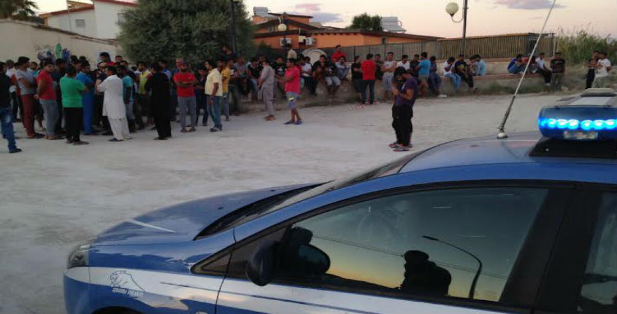 La protezione dei migranti ospitati in città, la giunta conferma i 50 posti dello Sprar: altri 35 con i soldi del ministero - Le indagini partirono dopo una protesta a Manfria