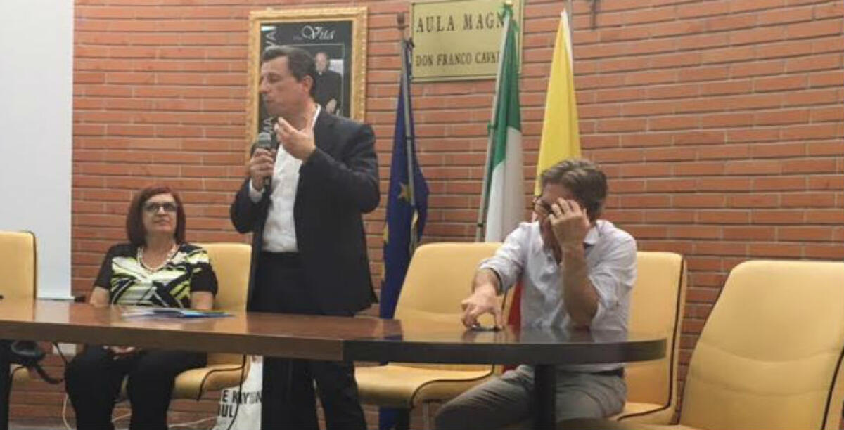 Eni completa le classi multimediali dell'istituto "Ettore Majorana", donati i nuovi Ipad - 