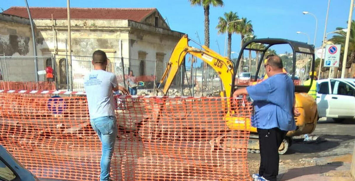 Condotte fragili e reflui fuori controllo, le prime piogge fanno emergere i soliti problemi in città - 