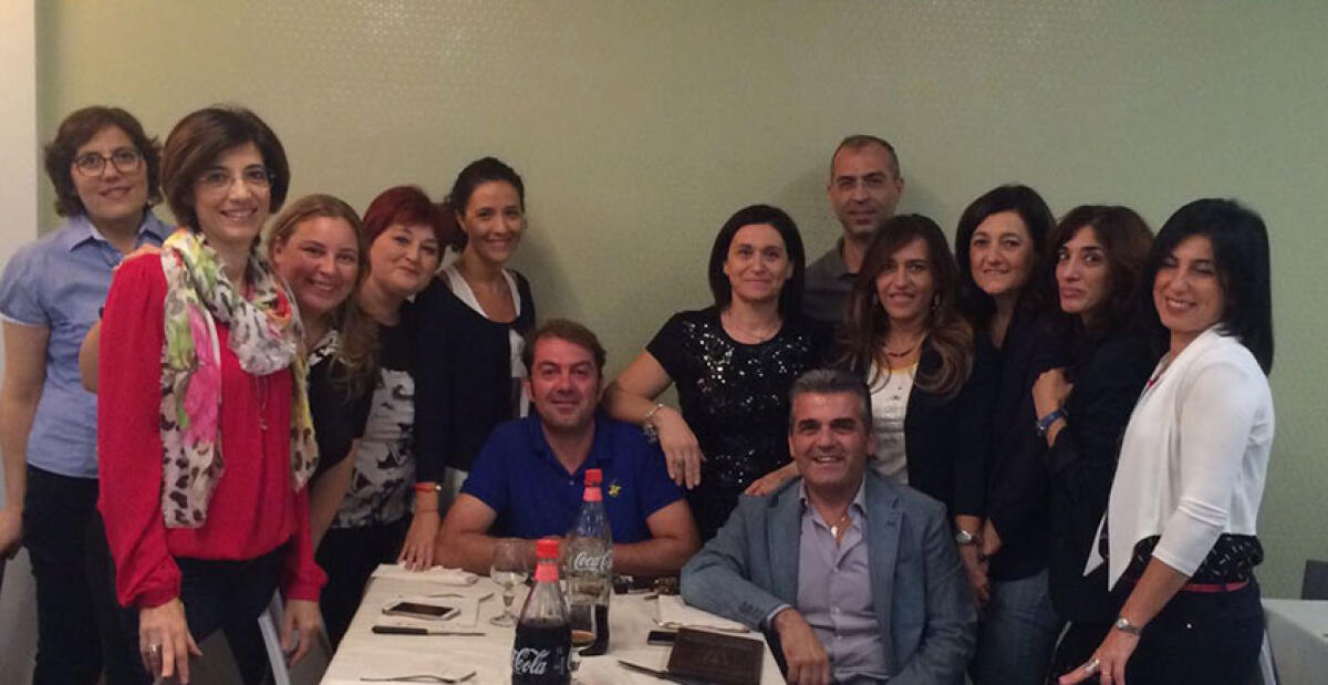 Si rivedono 27 anni dopo il diploma, rimpatriata per i ragionieri classe '89 - 