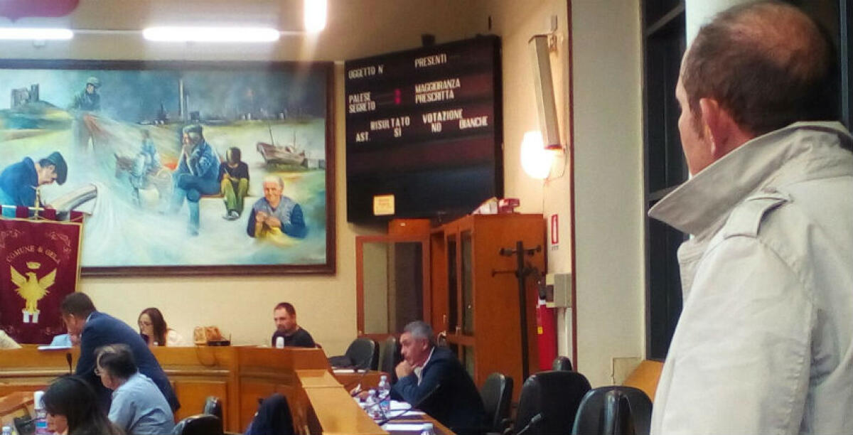 Alta tensione in aula, scontro Siragusa-Cirignotta: Gallo a Di Francesco, "siete una giunta di ignoranti della politica" - 