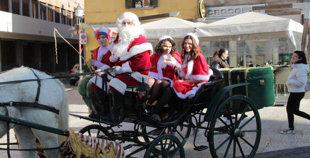 Annullate le vecchie proposte, 6 giorni per presentare progetti per il Natale - 