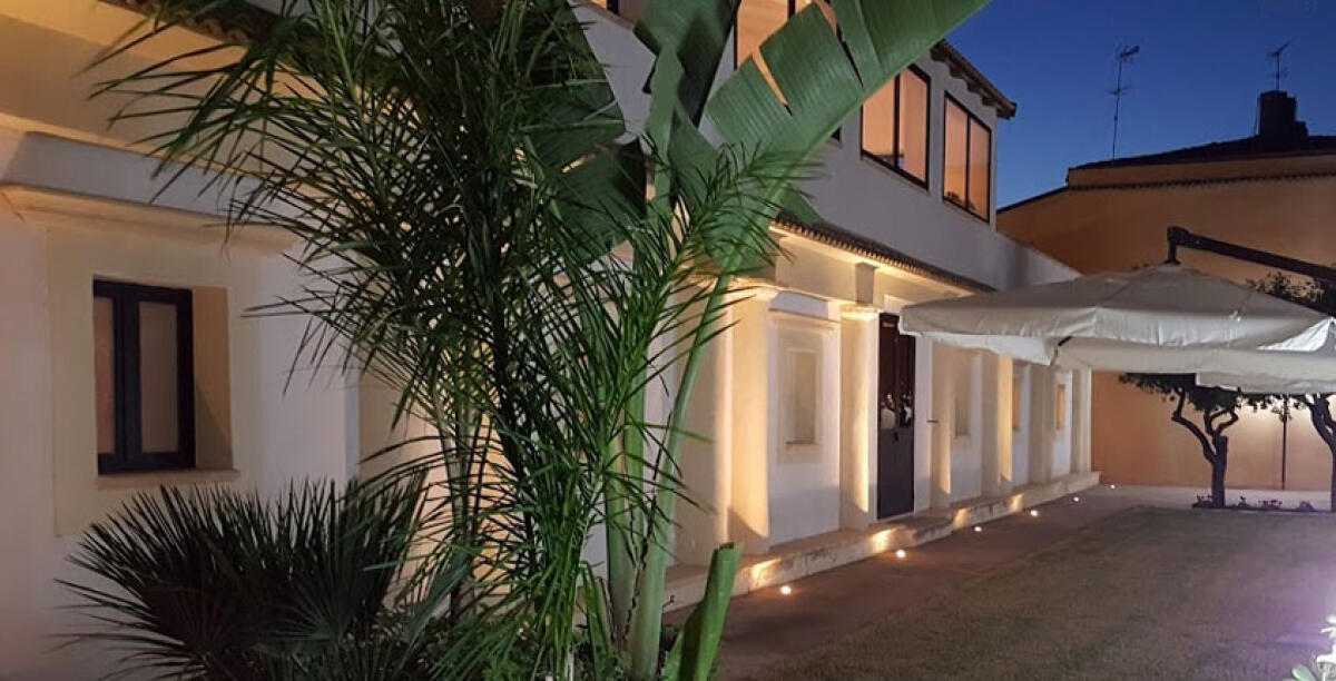 Una prestigiosa residenza storica diventa Villa Dorica: esclusiva sala ricevimento - 