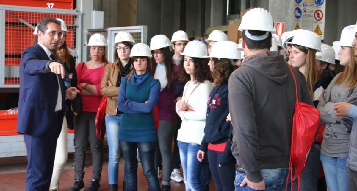 Pmi day, gli studenti incontrano le imprese: giovani in visita alla Amarù e Turco Costruzioni -