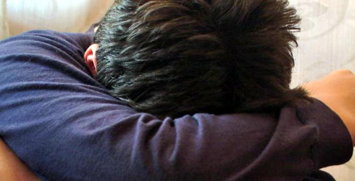 Violentarono, seviziarono e ricattarono un loro coetaneo, in carcere due giovani - 