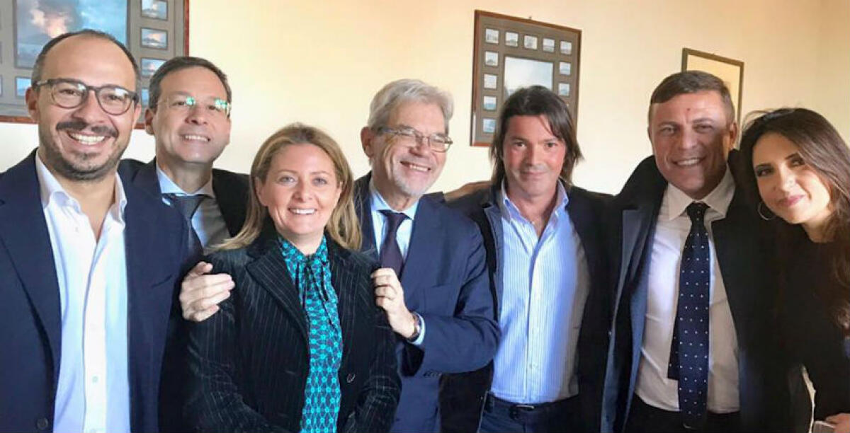 "La città è in ginocchio", Cirignotta e Gulizzi dal sottosegretario De Vincenti: ecco il "blitz" a Mussomeli - 