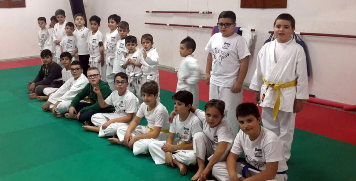 Coppa Natale di karate, affermazione dei piccoli atleti della Sicilia Bench Press - 