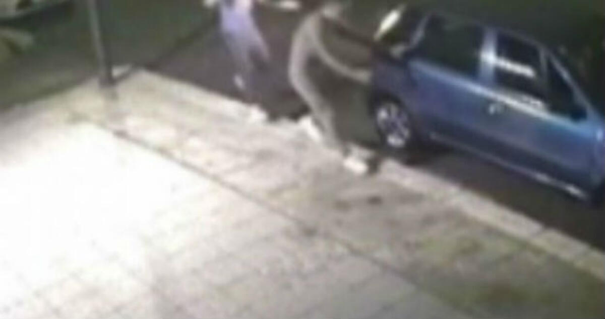 Un'automobile danneggiata per "divertimento", accuse a quattro minorenni: uno di loro ha negato tutto - 